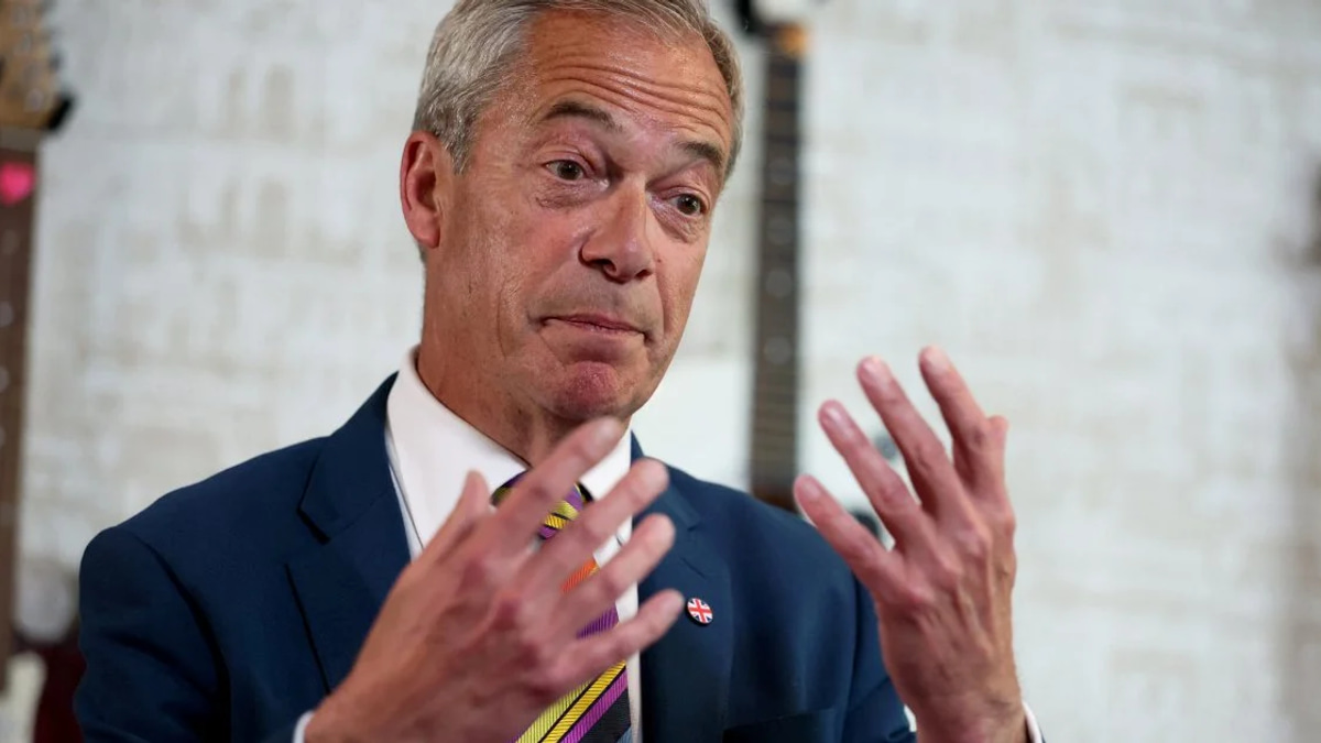 UK Far-Right Politician Farage Confronts Fresh Gift Disclosure Row