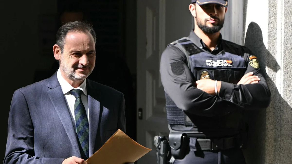 Spain's Former Transport Minister Gets 24-Year Sentence in High-Profile Corruption Case