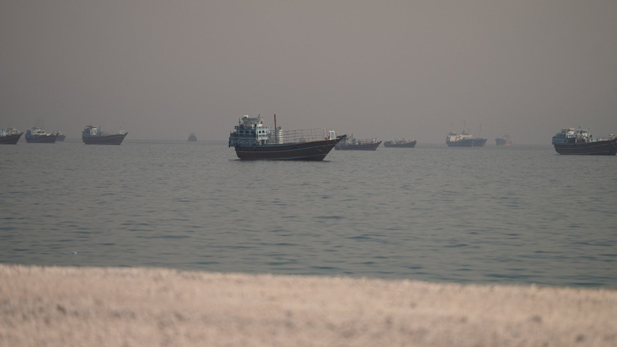 Britain and France Plan Multinational Force for Hormuz Strait Security