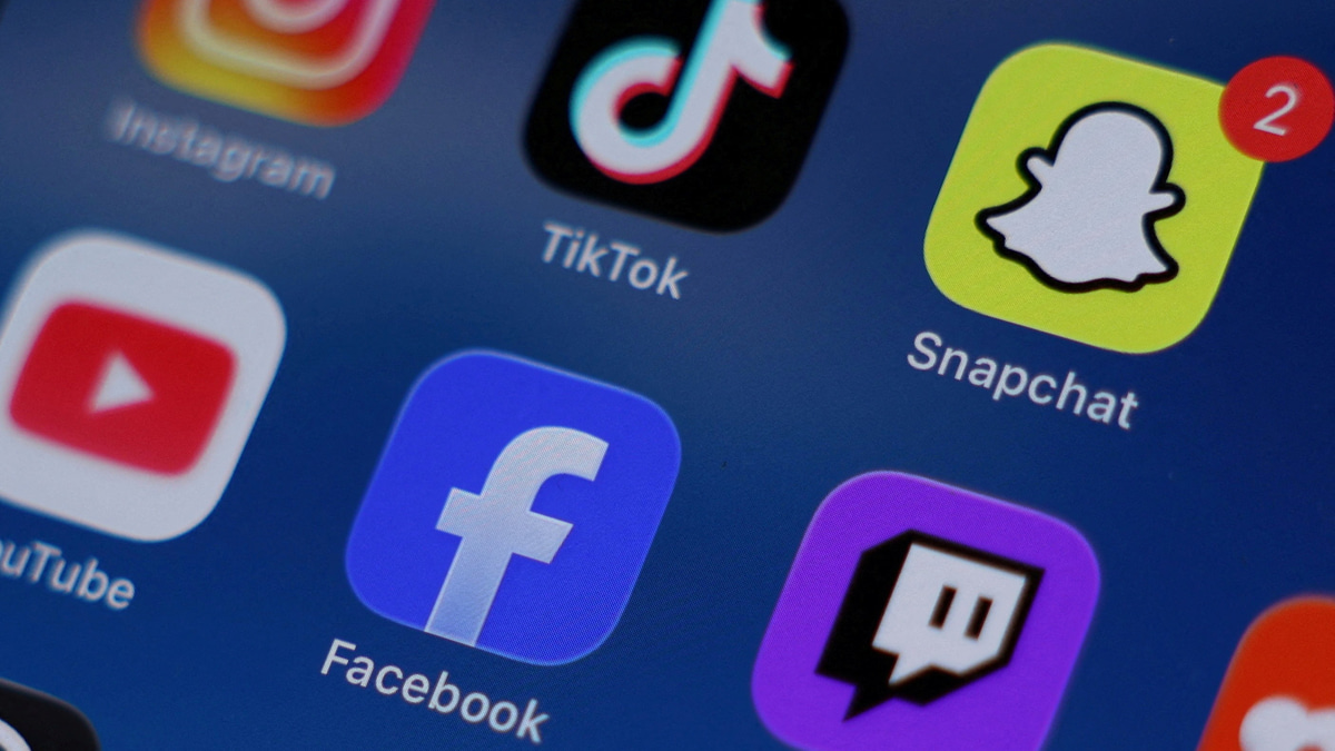 France Becomes First EU Nation To Prohibit Social Media Access For Under-15s