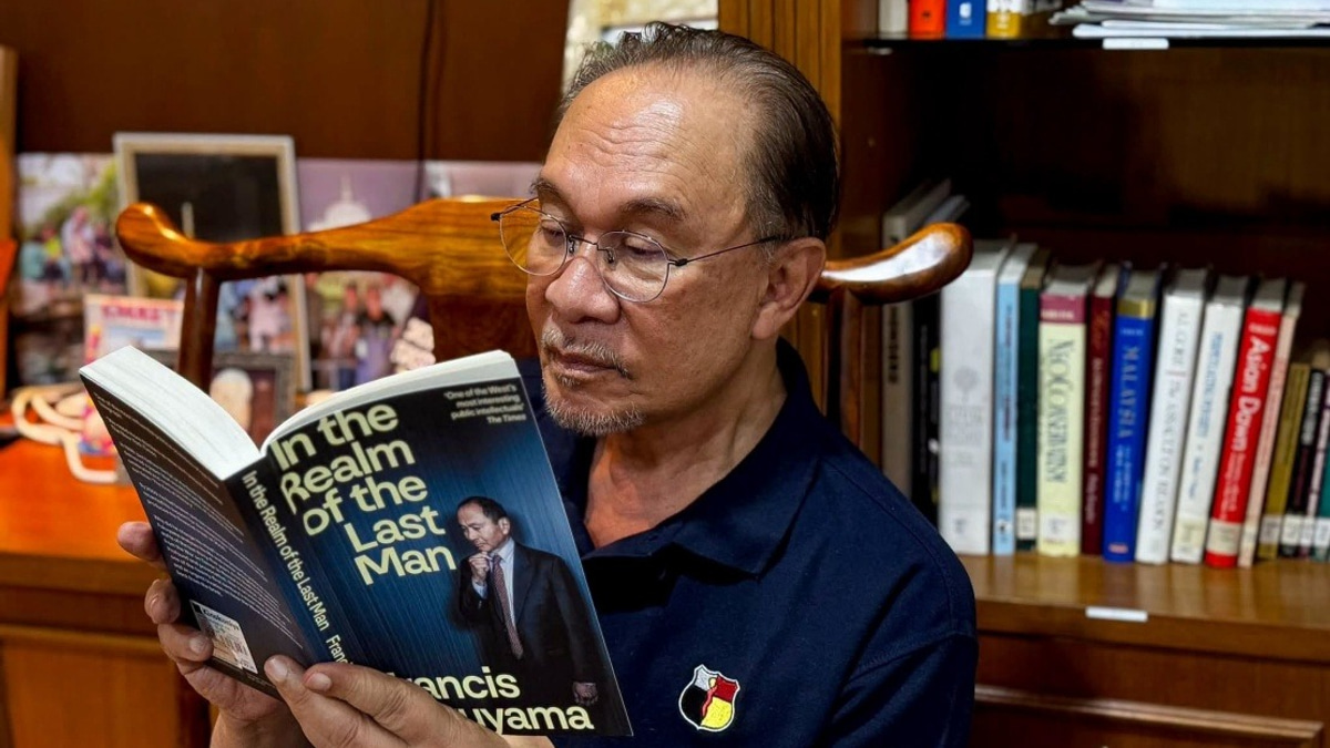 PM Anwar Ibrahim Discharged from Hospital After Hernia Surgery
