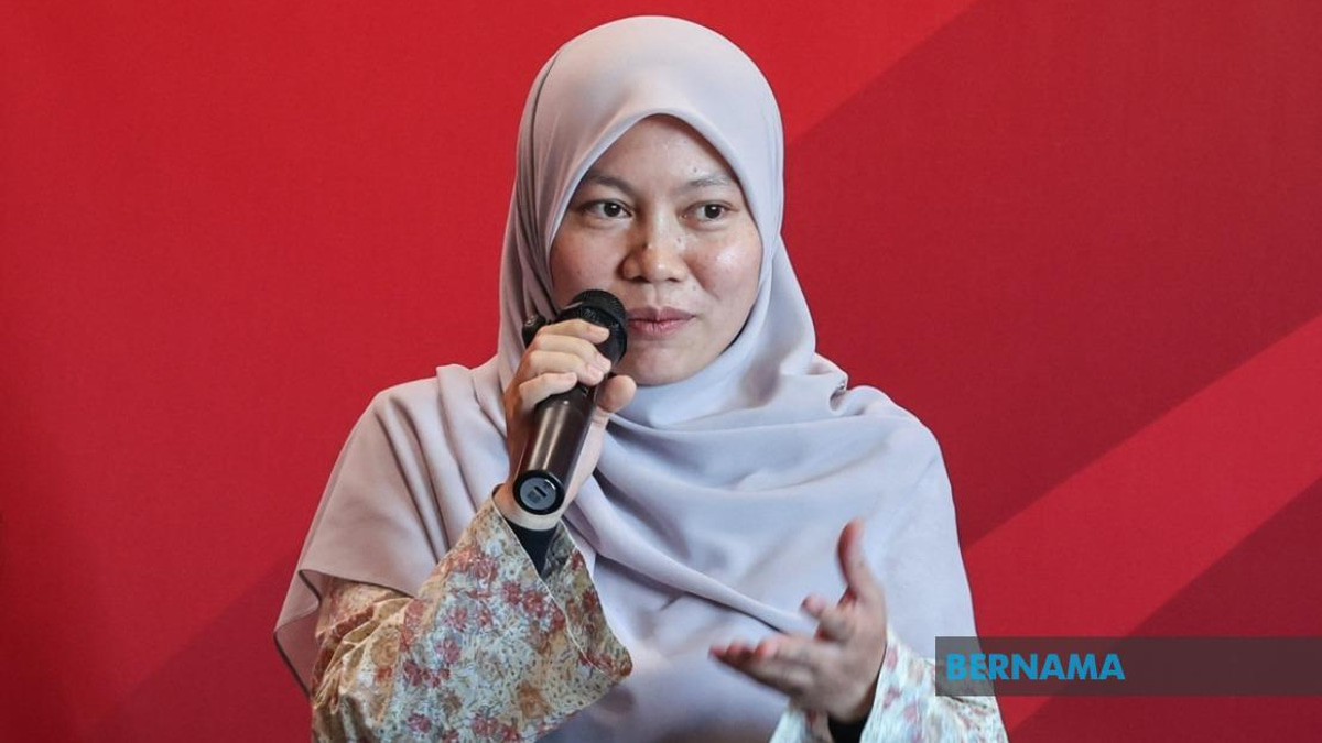 Tiram's Political Tug-of-War: Can Pakatan Harapan Dethrone Barisan Nasional in Key Johor Battleground?