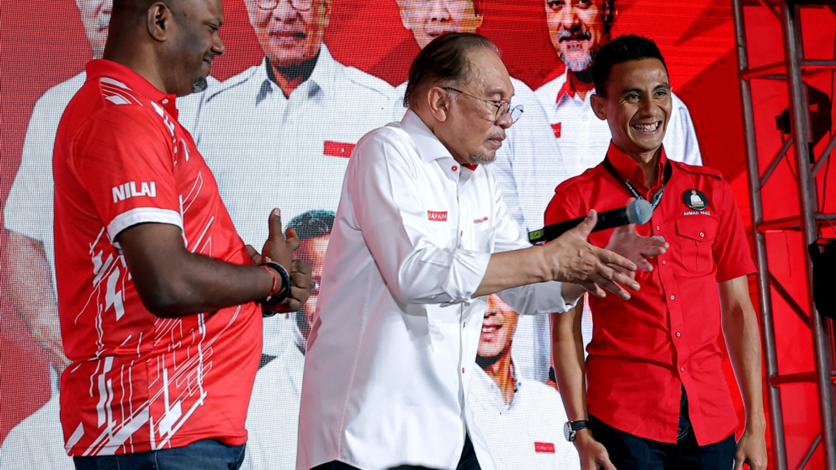 Anwar Reaffirms Inclusive Vision for Malaysia Following Apology to Indian Community