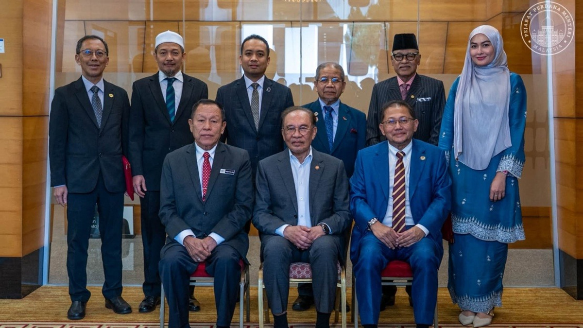 Combating Corruption Demands Unified Front Across All Sectors, Says PM Anwar