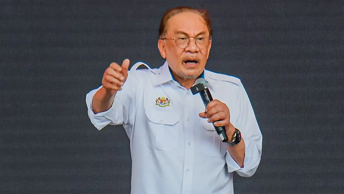 Myanmar Agrees to Accept 5,000 Rohingya Refugees From Malaysia, Anwar Announces