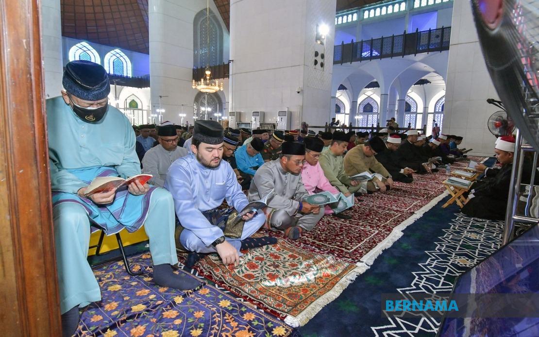 Selangor Sultan leads spiritual observance ahead of National Day celebrations