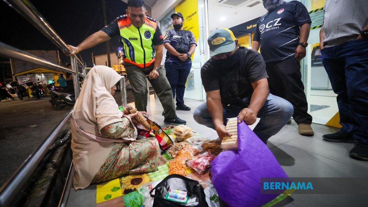 Three Thai Women Held After Authorities Uncover 'Sympathy-Selling' Scheme at Kota Bharu ATMs