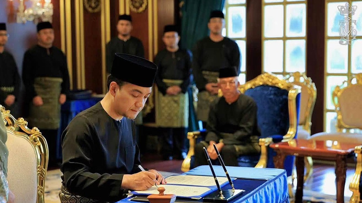 Onn Hafiz Embarks on Second Term as Johor Chief, Anchored by Political Dynasty