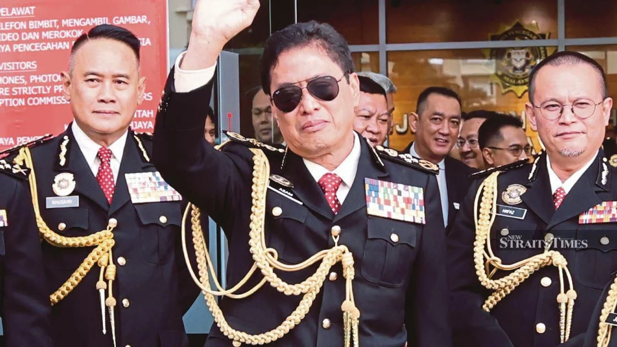 51 NGOs Call for Royal Inquiry Into MACC 'Corporate Mafia' Allegations Involving Former Chief Azam Baki