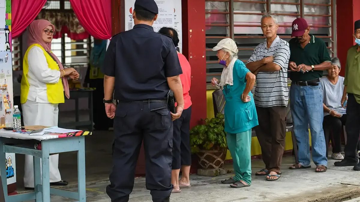 Bersatu Supporters May Swing Behind PH Due to PAS Tensions, Analysis Shows
