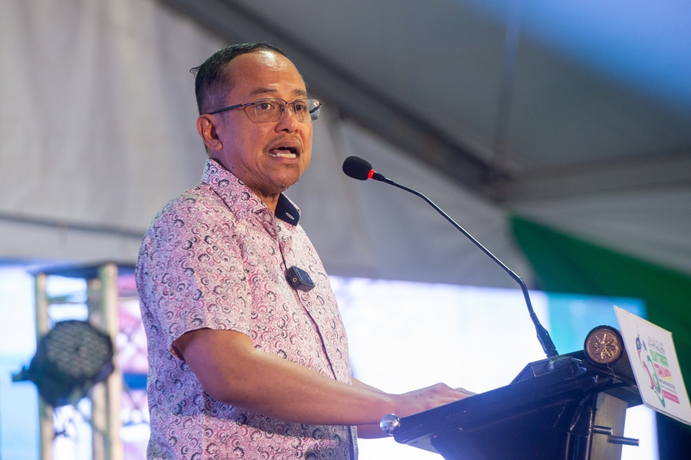 Samsuri Defends Coalition Talks with BN, Disputes Muhyiddin's Account