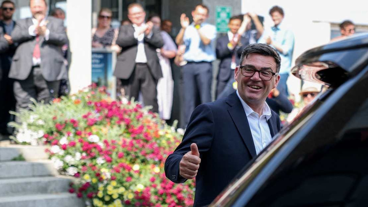 Singapore's Wong Extends Hand to Britain's New PM Burnham