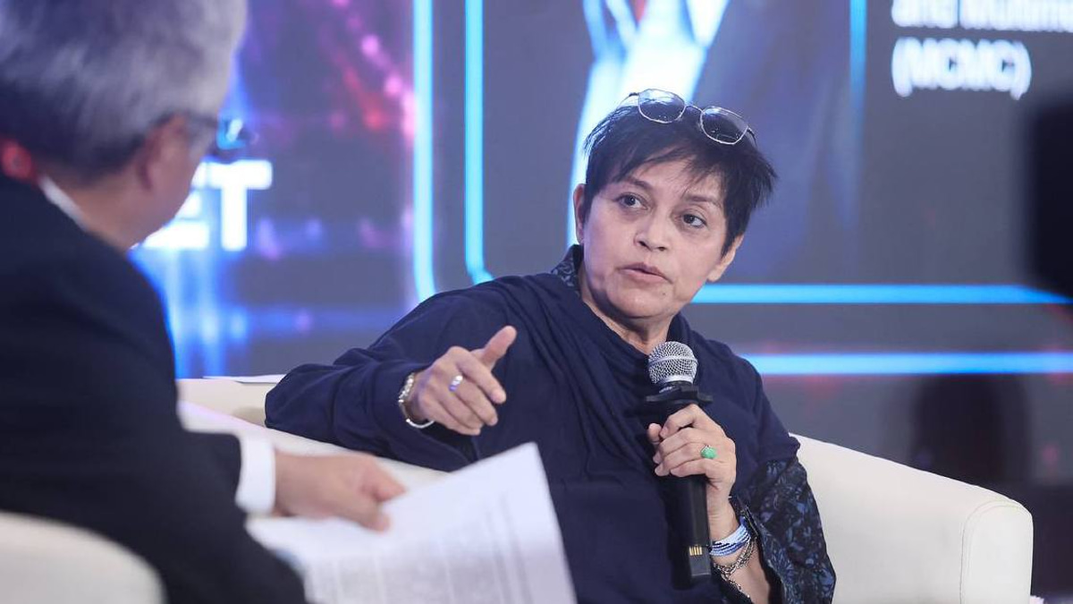 Malaysia Must Create Fair Digital Playing Field for Elections, Says Azalina