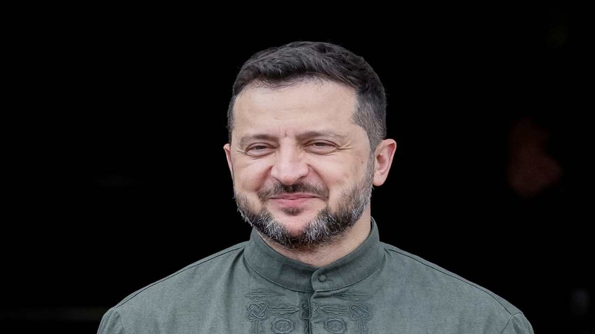Zelensky Enacts Contentious Hero Memorial Law as Poland Protests