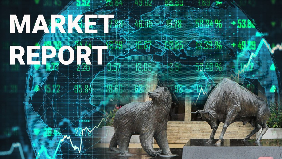 Malaysian Stocks Slip as Tech Rout Sweeps Region, Bank Negara Decision Looms