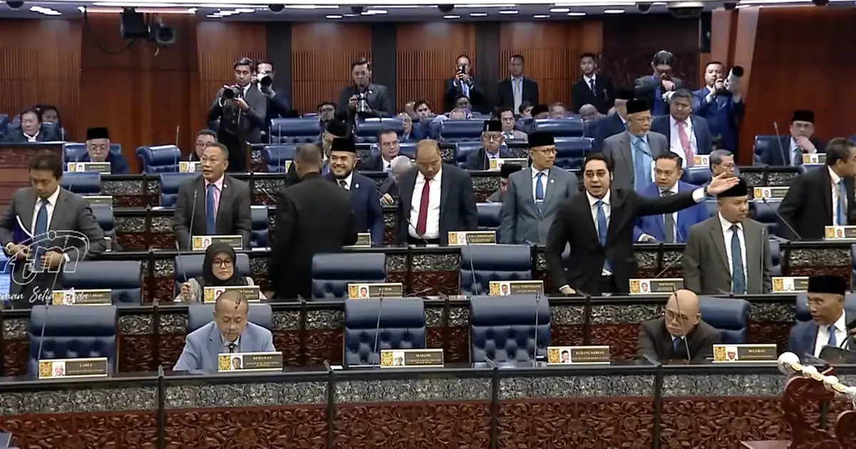 PN MPs Stage Walkout Over Speaker's Refusal to Postpone Tenaga Nasional Dewan Rakyat Sitting