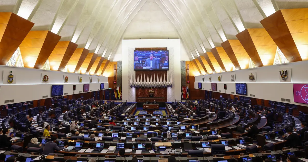 Constitutional amendment limiting PM tenure to 10 years returns to Parliament