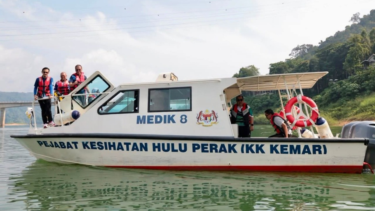 Ministry of Health Deploys New Boat Service to Reach Remote Orang Asli Communities in Hulu Perak