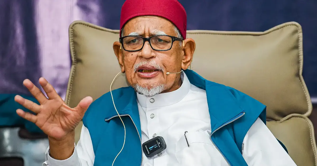 PAS President Hadi Maintains Position on DAP Comments, Pledges Court Response