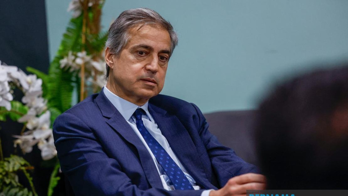 France and Malaysia Pledge Deeper Partnership Amid Global Tensions