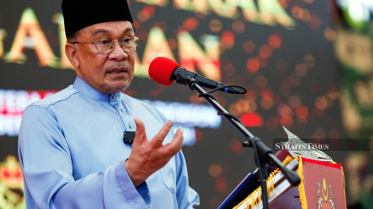 Another Petronas Tanker Expected to Arrive in Melaka Next Month, Says Anwar