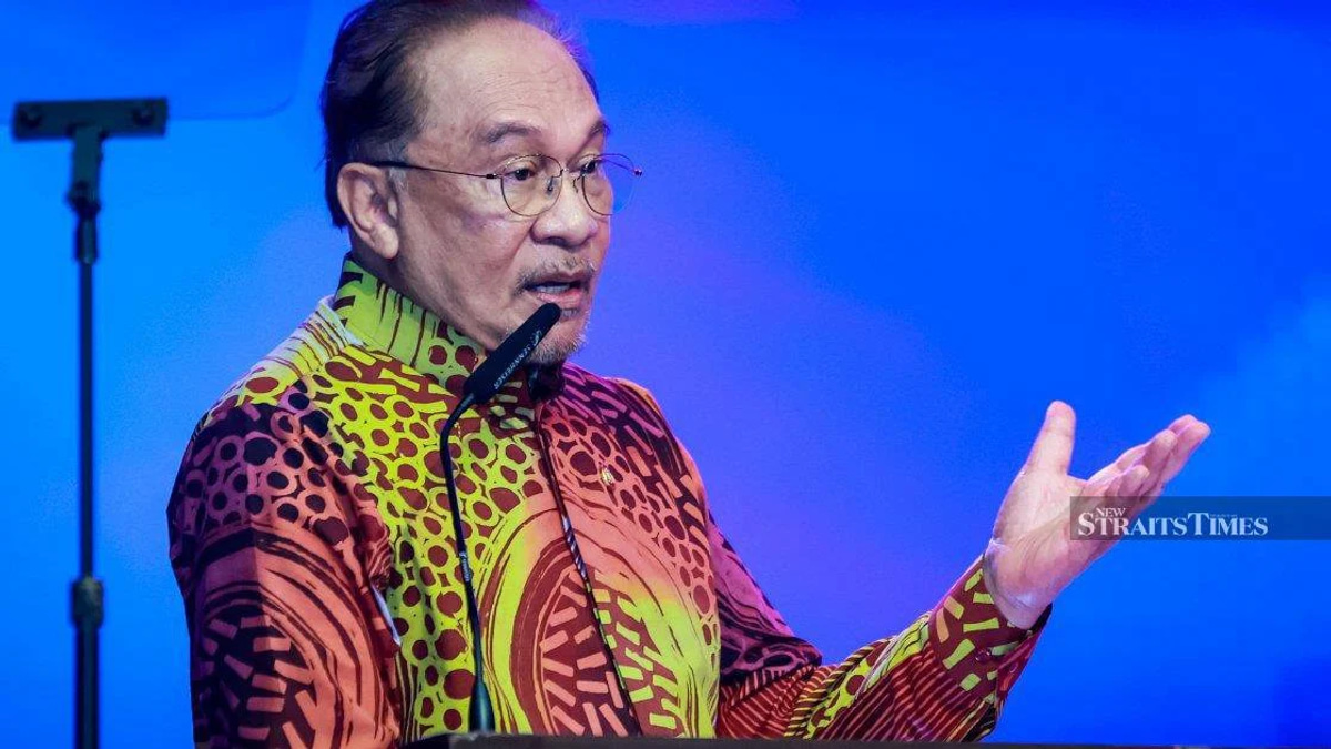 Anwar criticises 'double standards' in international law over Norway missile row