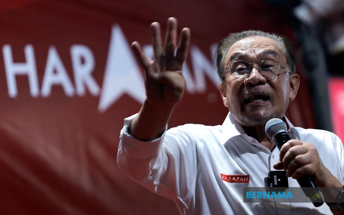 Anwar Urges Johor Voters to Back Leaders With Integrity, Warns Against Racial Exploitation