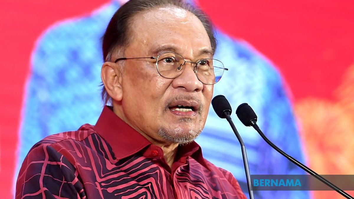Anwar Ibrahim Maintains Strong Public Support as Majority Back Government Direction