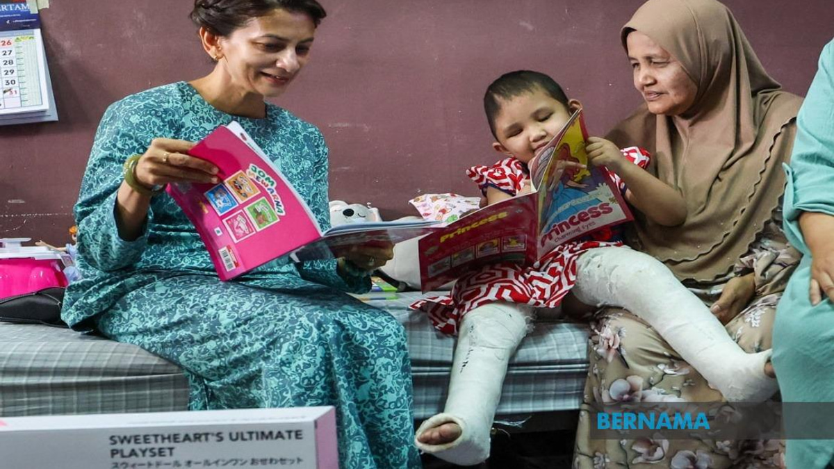 Young Survivor of Kedah Crash Receives Royal Support as Recovery Progresses