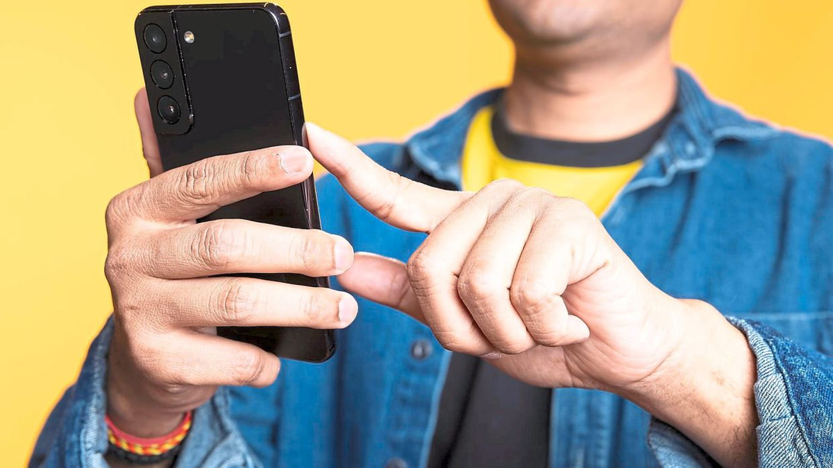 Data Protection Agency Investigates Unauthorised Disclosure of Maxis Customer Details