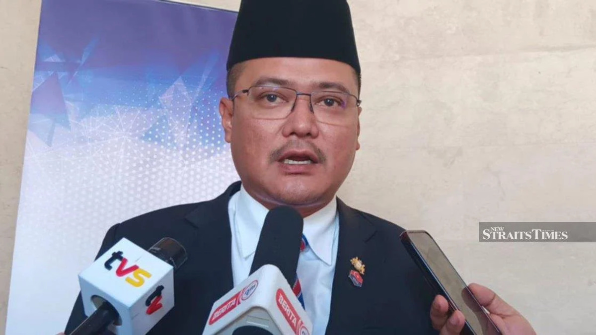Johor BN Fires Back at Puad Over Palace Claims as Umno Youth Reports Mount