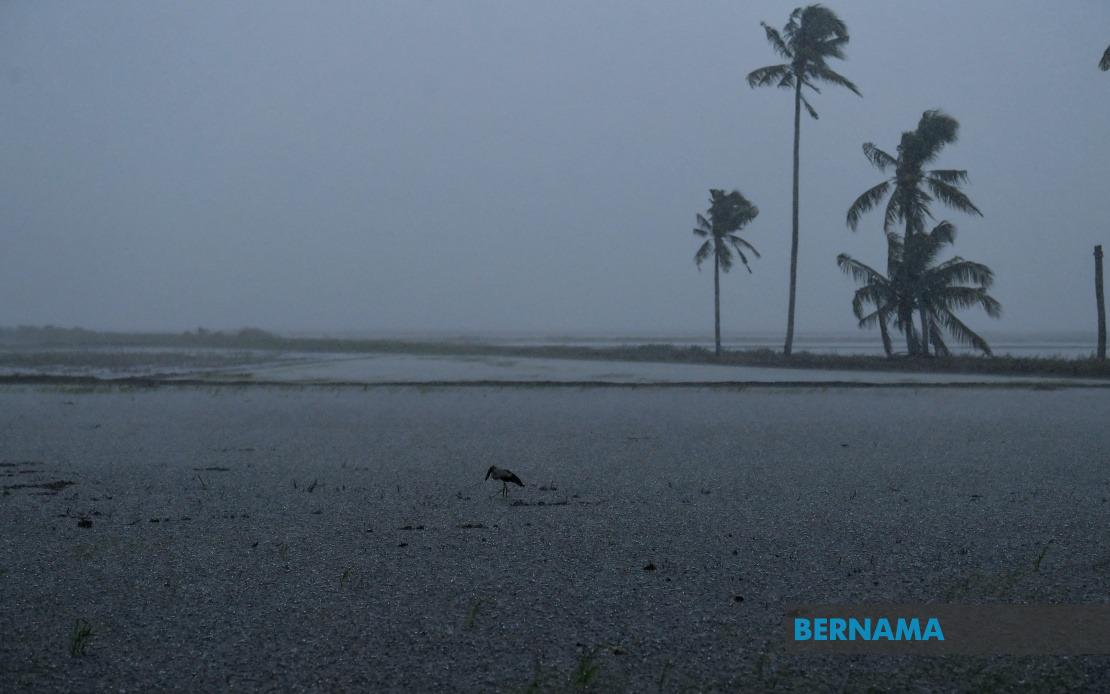 Thunderstorm Alert Issued for Multiple States Across Malaysia Until Early Afternoon