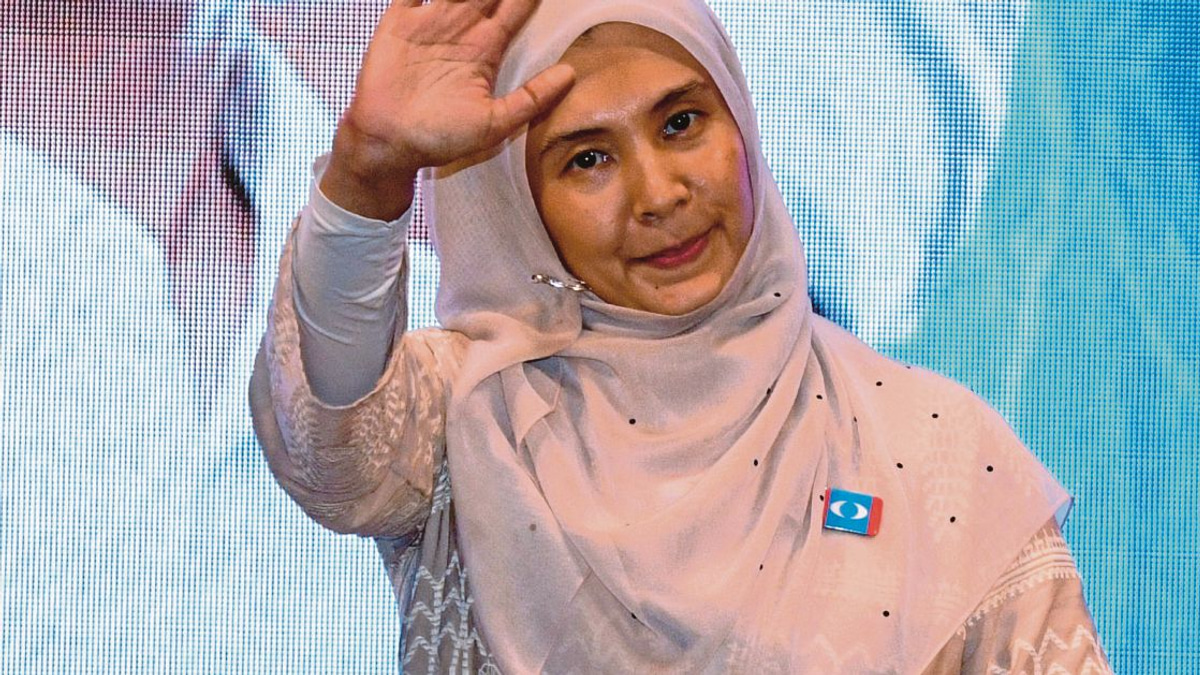 PKR Caught Off Guard as Nurul Izzah Resigns from Deputy President Role