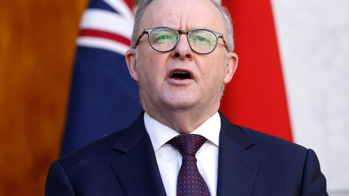 Australian PM Refuses to Apologise for Remarks About Japanese Leader's Gift