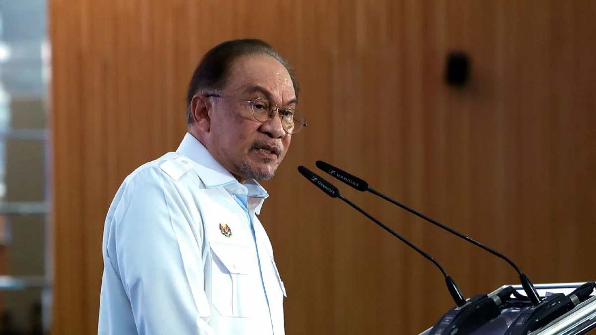 Anwar Rebuffs Allegations of Unequal Federal Development Funding to States