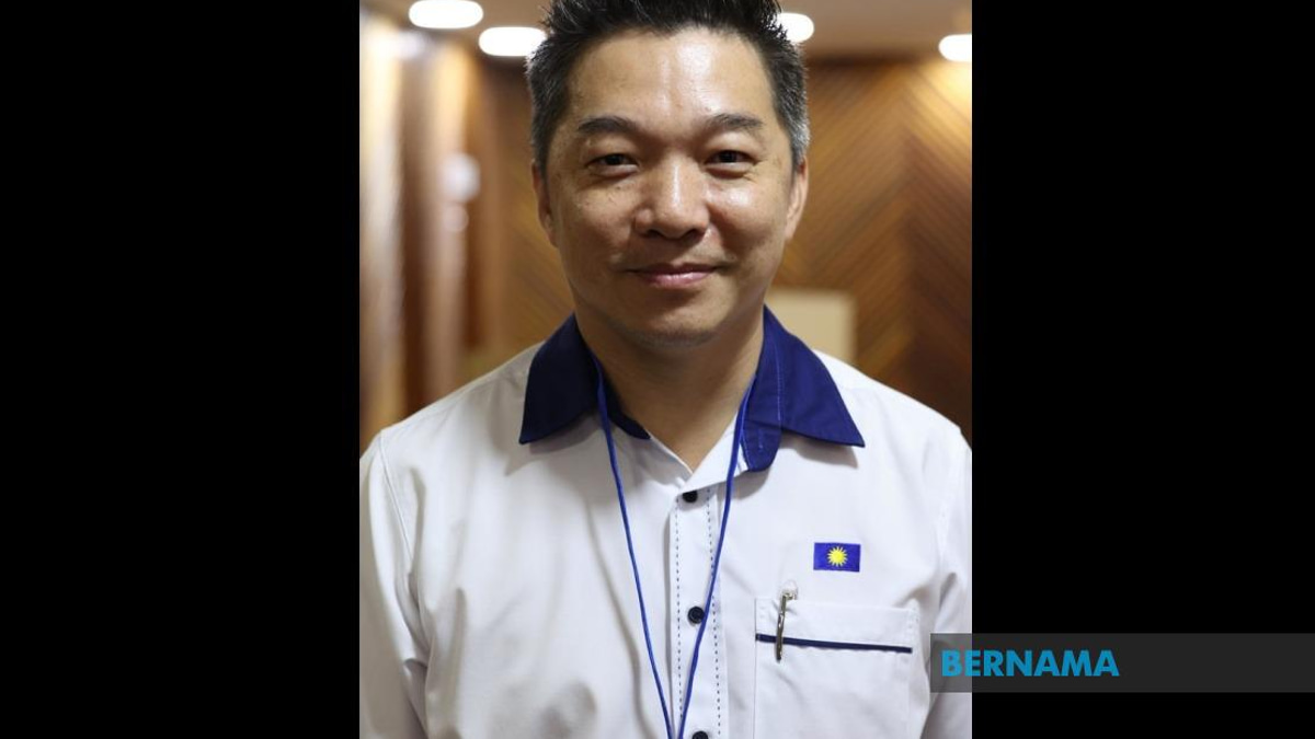 Bong Seng Heng Leverages Council Experience in Stulang State Seat Bid