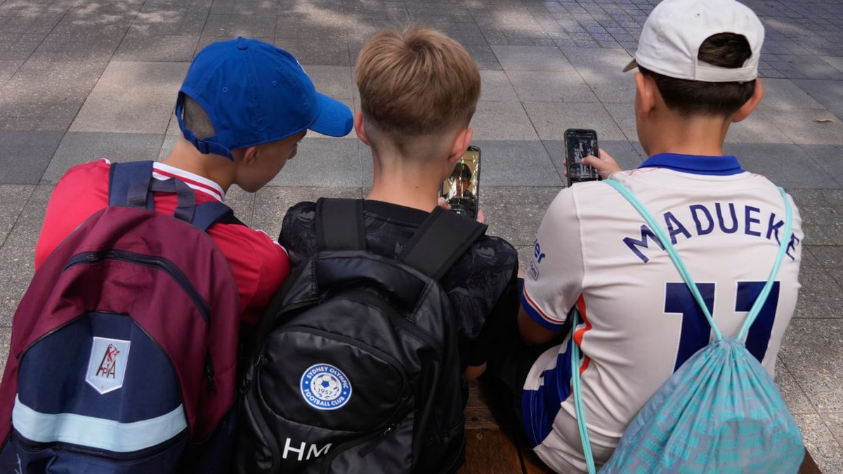 Australia Moves to Tighten Social Media Ban for Children After Initial Law Fails