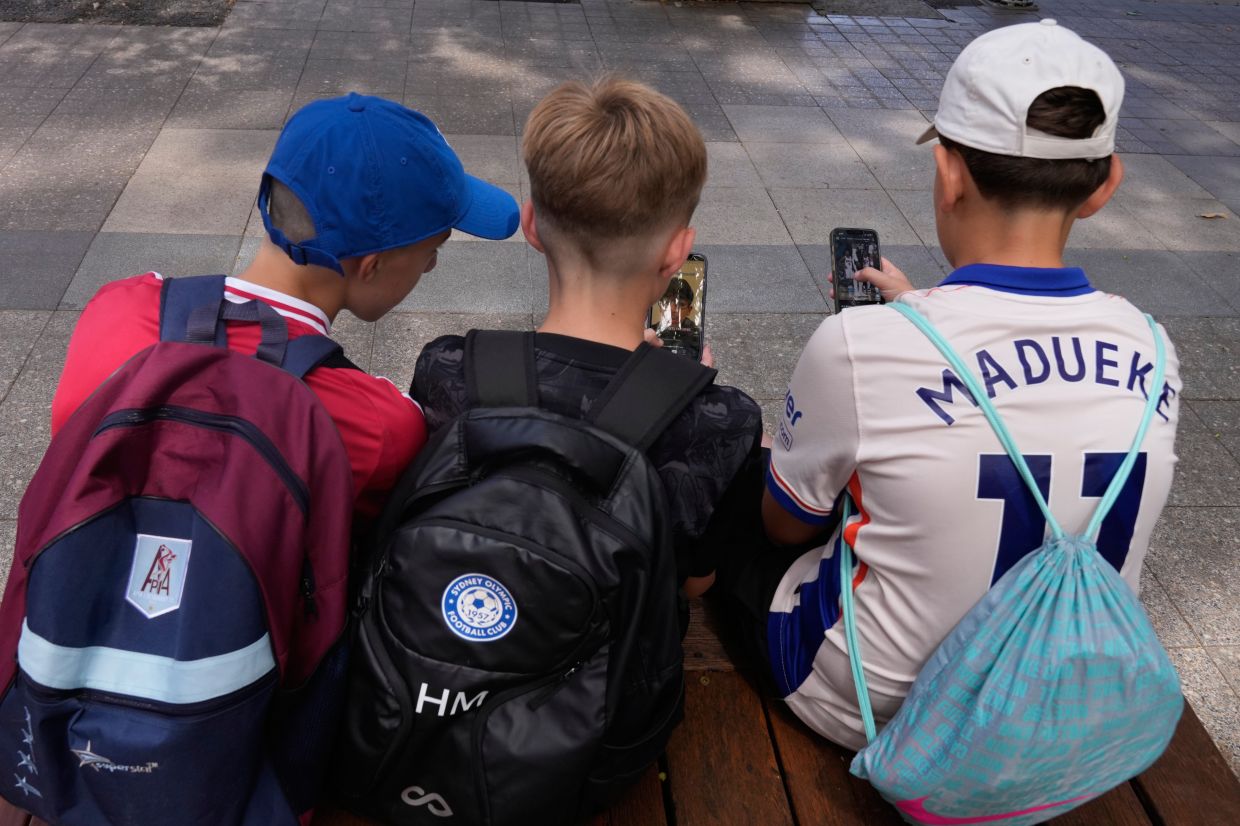 Australia Moves to Tighten Social Media Ban for Children After Initial Law Fails