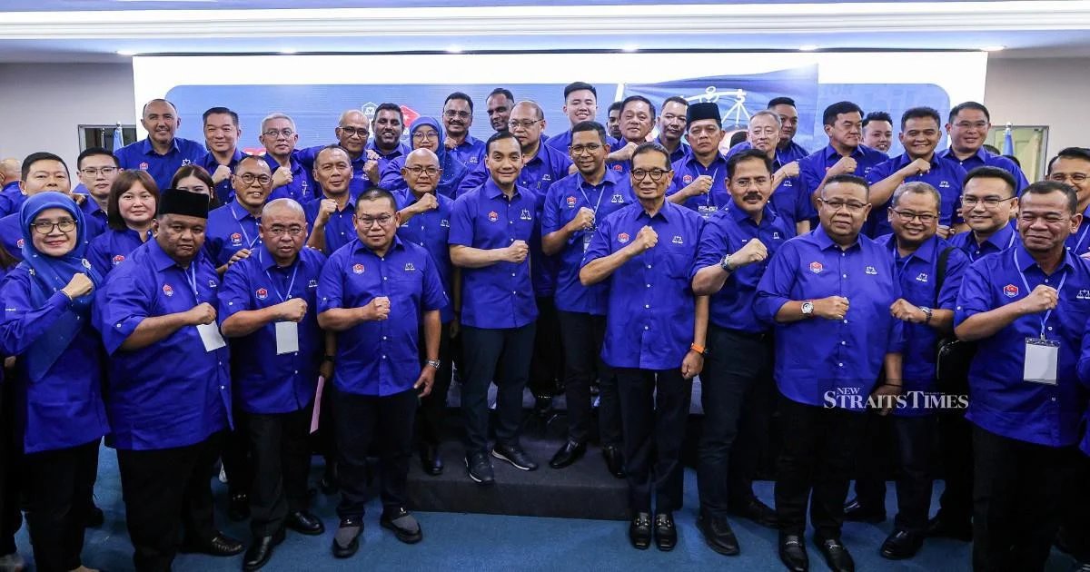 Johor's Barisan Nasional New Generation Eyes Commanding Victory