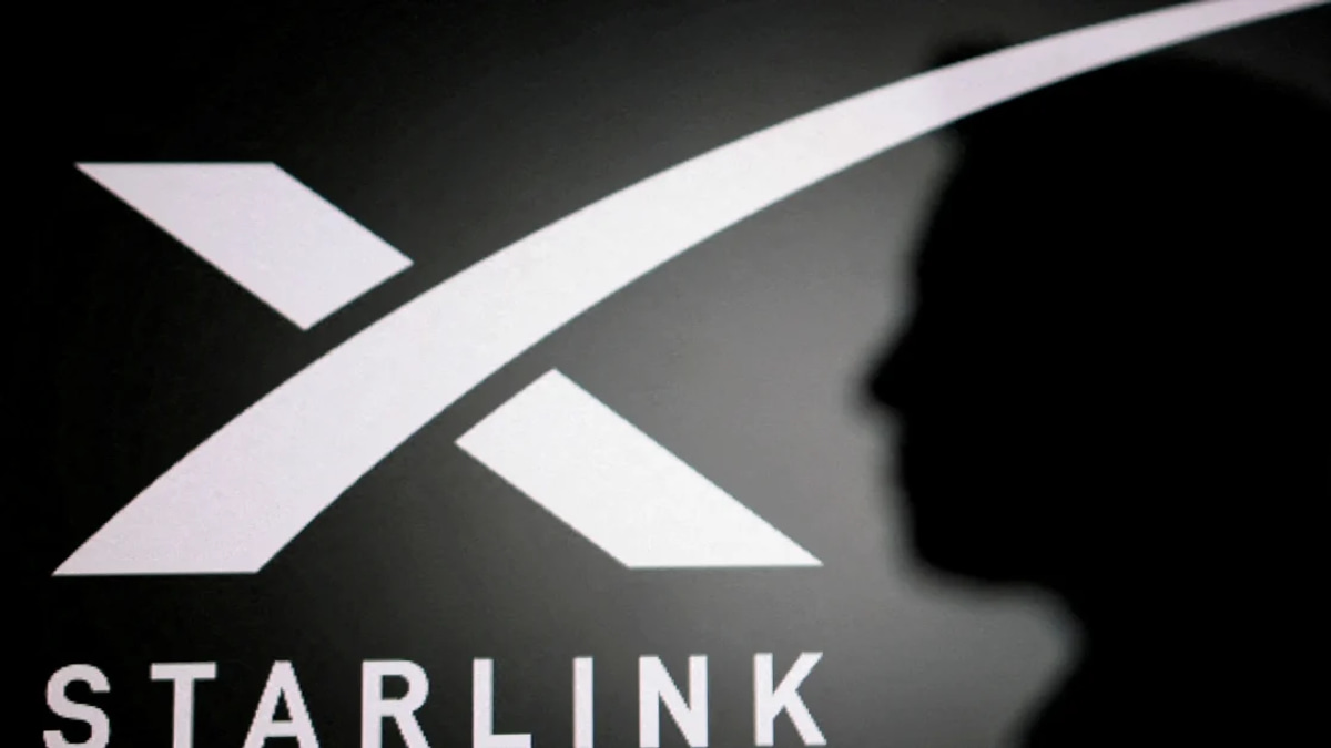 Israel Smuggled Starlink Into Iran to Aid Dissidents, Former PM Reveals