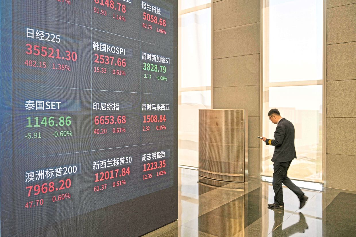 China's Property Sector Faces Fresh Turmoil as Presale Funding Rules Upended