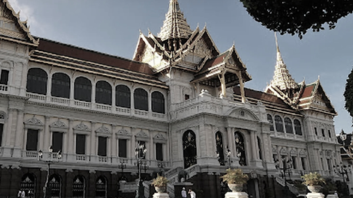 Thai Man Sentenced to 18 Months for Royal Defamation Comment on Facebook
