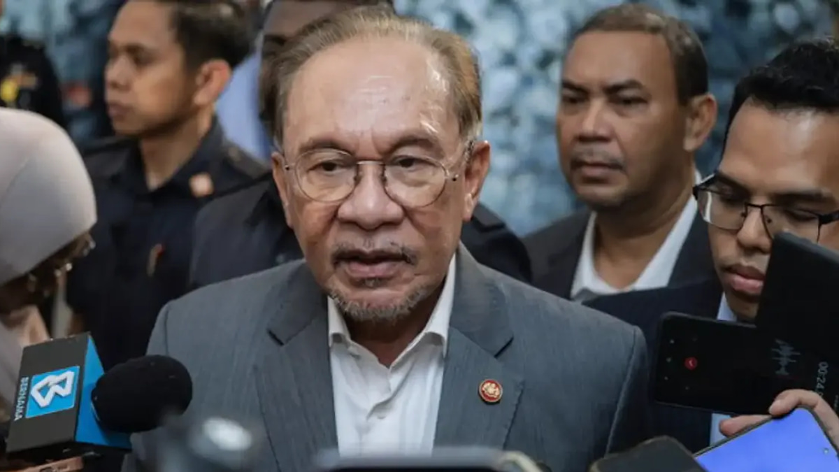 Malaysia to Immediately Deport Israelis Found in Country, Says Anwar