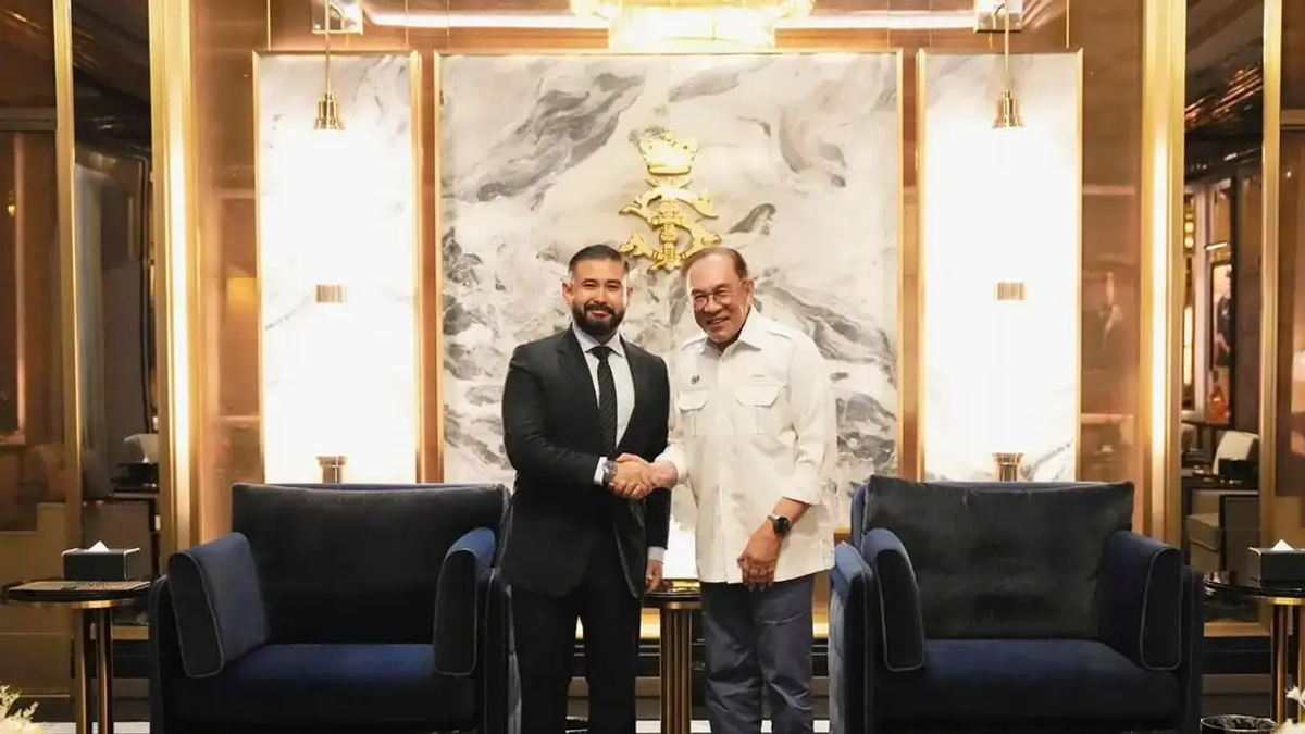 Anwar and Johor Regent Agree to Strengthen State-Federal Government Relations