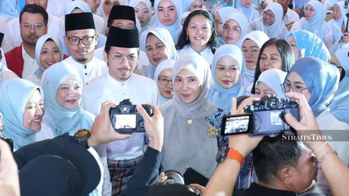 PKR will fracture if factions gain foothold, Nurul Izzah warns