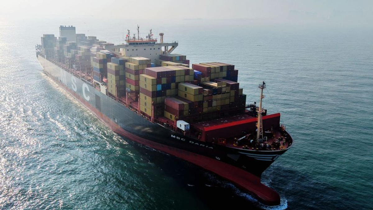 US Imposes Fresh Sanctions on Chinese Shipping Firms Over Iran Oil Transfers