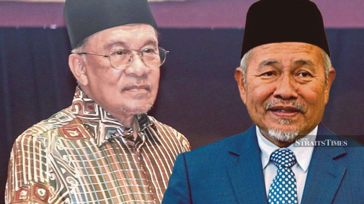 Anwar Takes Legal Action Against PAS Deputy President Over Alleged Defamatory Remarks