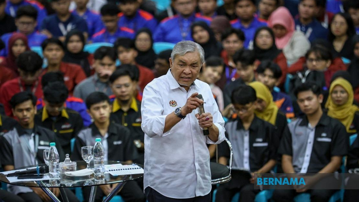 DPM Zahid Calls on Gig Workers to Upskill Through TVET Programmes