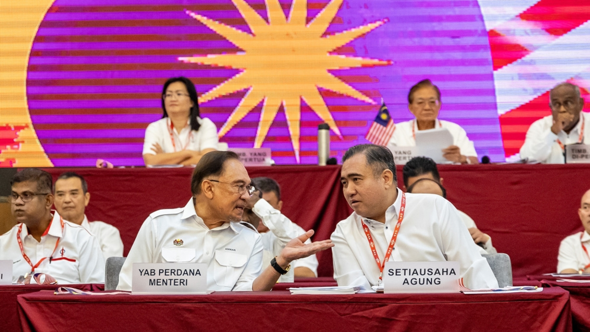 DAP Commits to Pakatan Coalition Despite Reform Frustrations, Loke Says