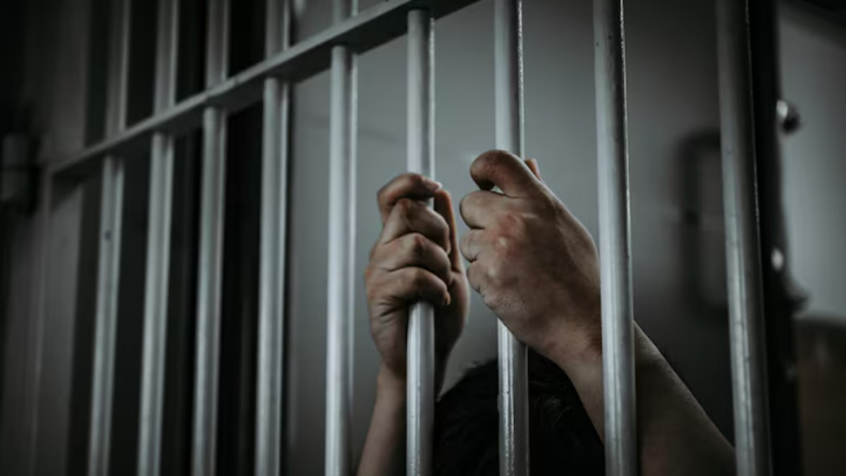 Indonesian Maid Sentenced to Life Imprisonment for Smothering Elderly Employer with Pillow